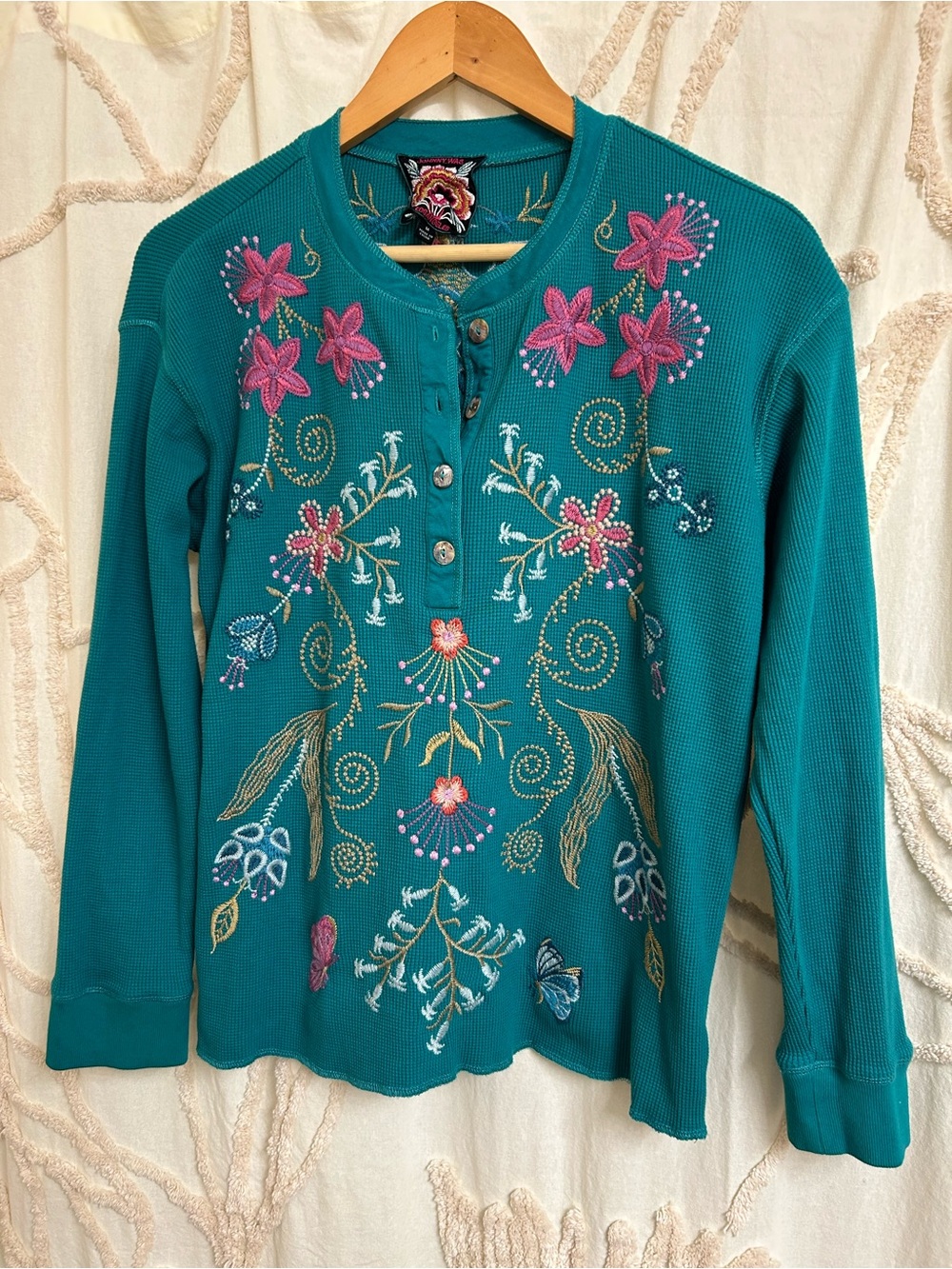 Johnny Was Sisa Embroidered Waffle Knit Thermal Henley in Quetzal Green Size M - Picture 6 of 11